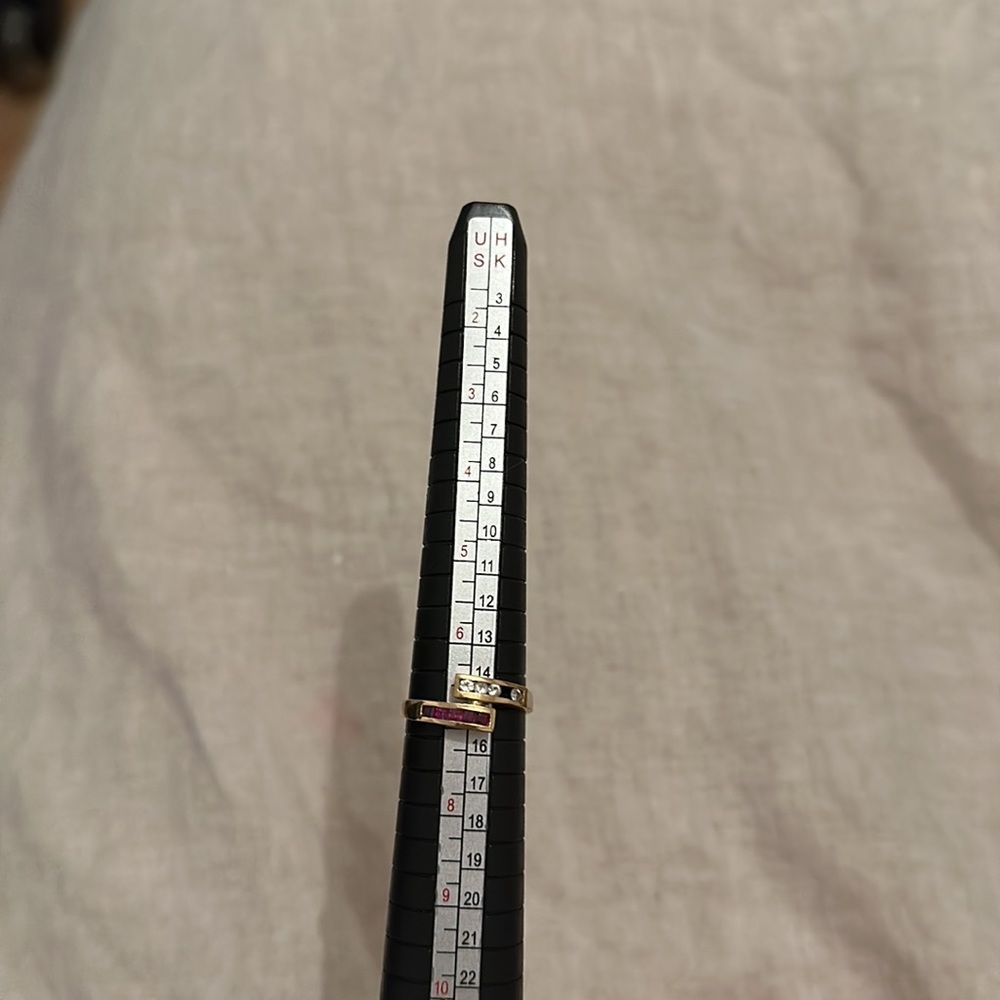 Real diamond and gem gold ring